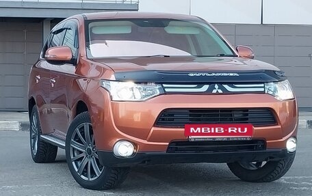 Mitsubishi Outlander III рестайлинг 3, 2012 год, 1 299 000 рублей, 8 фотография