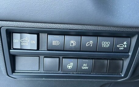 Toyota Tundra, 2023 год, 9 000 000 рублей, 16 фотография