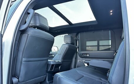 Toyota Tundra, 2023 год, 9 000 000 рублей, 33 фотография