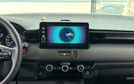 Honda Vezel, 2023 год, 1 800 000 рублей, 13 фотография