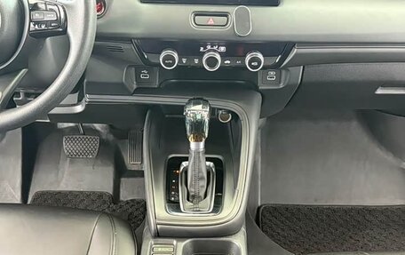 Honda Vezel, 2023 год, 1 800 000 рублей, 10 фотография