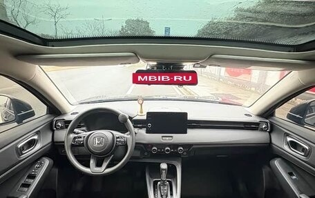 Honda Vezel, 2023 год, 1 820 000 рублей, 10 фотография