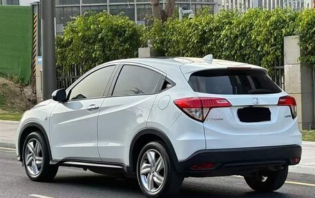 Honda Vezel, 2022 год, 1 420 000 рублей, 4 фотография