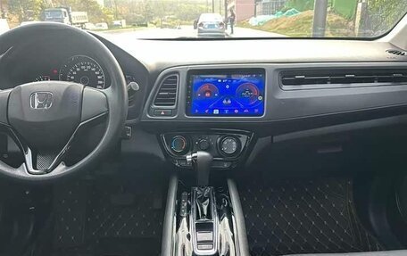 Honda Vezel, 2022 год, 1 420 000 рублей, 8 фотография