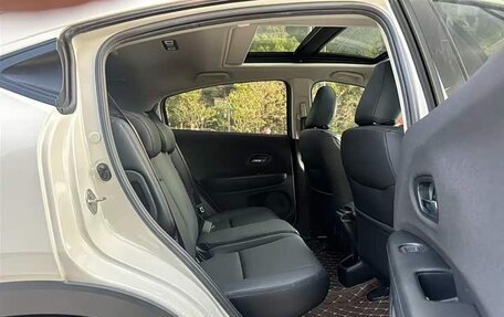 Honda Vezel, 2022 год, 1 420 000 рублей, 15 фотография