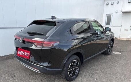 Honda Vezel, 2024 год, 2 450 000 рублей, 5 фотография