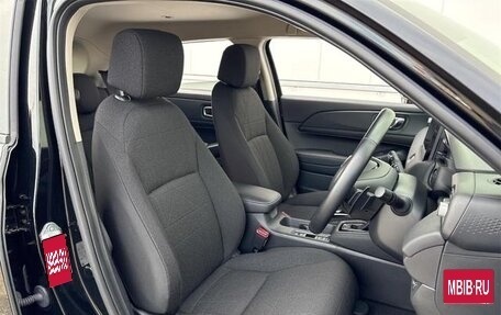 Honda Vezel, 2024 год, 2 450 000 рублей, 9 фотография