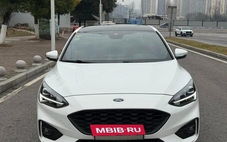 Ford Focus IV, 2022 год, 1 400 000 рублей, 2 фотография