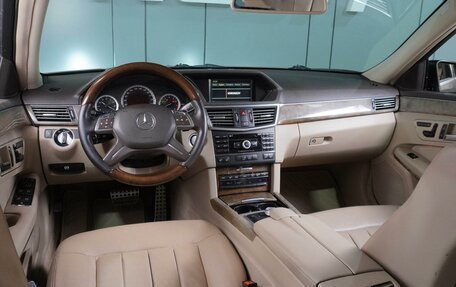 Mercedes-Benz E-Класс, 2010 год, 1 289 000 рублей, 6 фотография