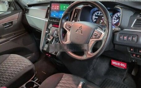 Mitsubishi Delica D:5 I, 2022 год, 2 720 000 рублей, 4 фотография