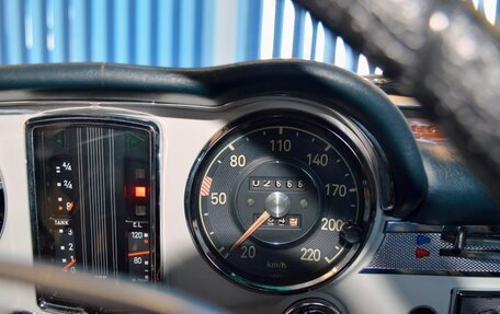 Mercedes-Benz SL-Класс, 1969 год, 10 180 000 рублей, 18 фотография