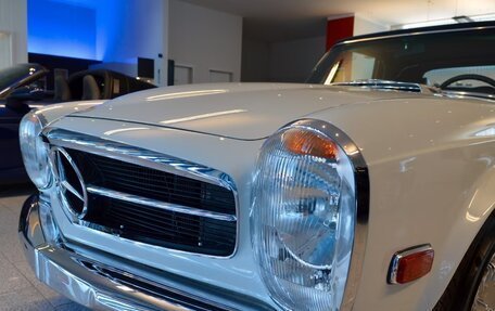 Mercedes-Benz SL-Класс, 1969 год, 10 180 000 рублей, 23 фотография