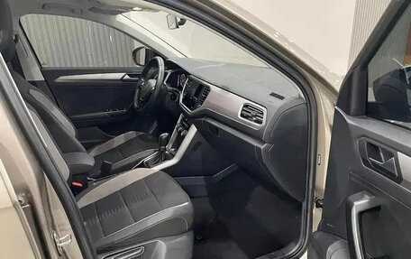 Volkswagen T-Roc I, 2022 год, 1 420 000 рублей, 12 фотография