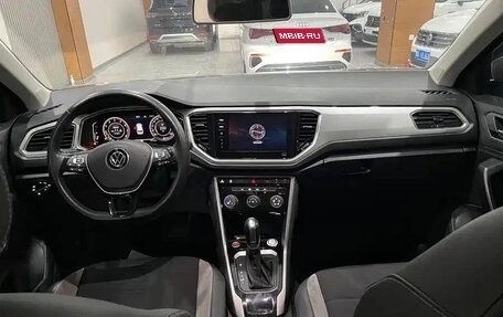 Volkswagen T-Roc I, 2022 год, 1 420 000 рублей, 9 фотография