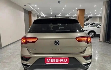 Volkswagen T-Roc I, 2022 год, 1 420 000 рублей, 6 фотография
