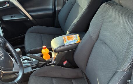 Toyota RAV4, 2017 год, 2 000 000 рублей, 7 фотография