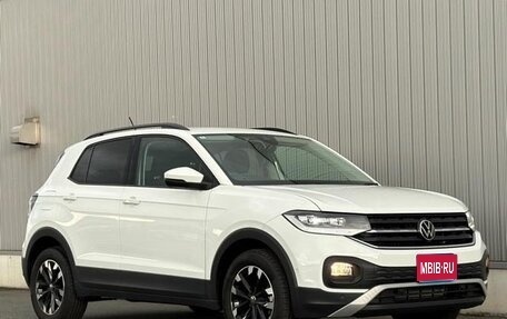 Volkswagen T-Roc I, 2023 год, 1 315 555 рублей, 1 фотография