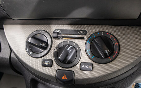 Nissan Note II рестайлинг, 2005 год, 399 000 рублей, 16 фотография