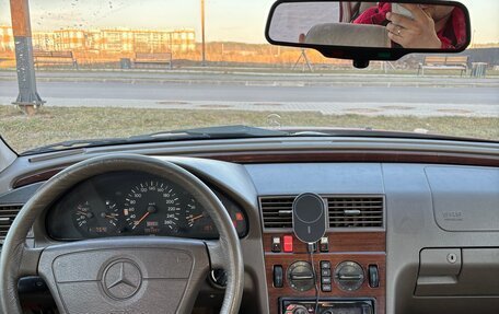 Mercedes-Benz C-Класс, 1995 год, 350 000 рублей, 16 фотография