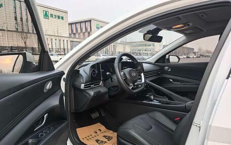 Hyundai Elantra, 2023 год, 1 500 000 рублей, 9 фотография