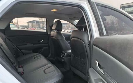 Hyundai Elantra, 2023 год, 1 500 000 рублей, 13 фотография