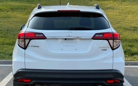 Honda Vezel, 2022 год, 1 470 004 рублей, 6 фотография