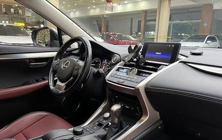 Lexus NX I, 2017 год, 2 380 000 рублей, 9 фотография