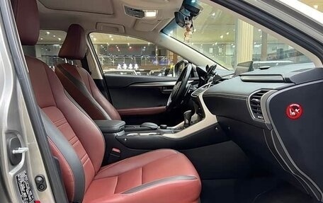 Lexus NX I, 2017 год, 2 380 000 рублей, 12 фотография