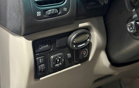 Toyota Land Cruiser 100 рестайлинг 2, 2007 год, 1 850 000 рублей, 12 фотография