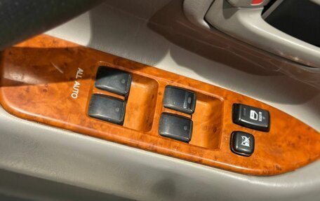 Toyota Land Cruiser 100 рестайлинг 2, 2007 год, 1 850 000 рублей, 17 фотография