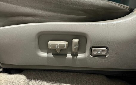 Toyota Land Cruiser 100 рестайлинг 2, 2007 год, 1 850 000 рублей, 18 фотография