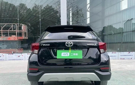 Toyota Yaris XP150 рестайлинг, 2022 год, 1 120 000 рублей, 5 фотография