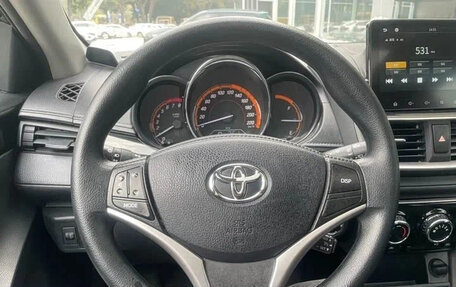 Toyota Yaris XP150 рестайлинг, 2022 год, 1 120 000 рублей, 12 фотография