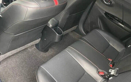 Toyota Yaris XP150 рестайлинг, 2022 год, 1 120 000 рублей, 16 фотография