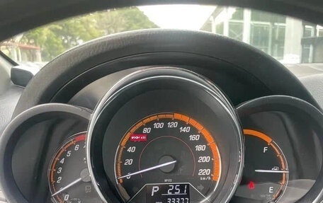 Toyota Yaris XP150 рестайлинг, 2022 год, 1 120 000 рублей, 14 фотография