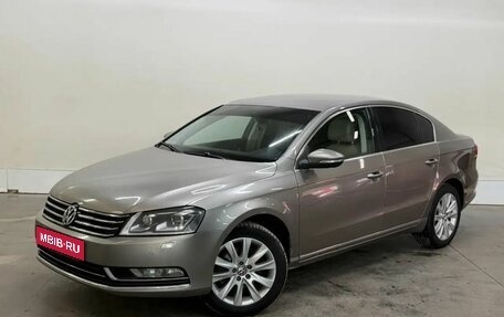 Volkswagen Passat B7, 2011 год, 917 000 рублей, 1 фотография
