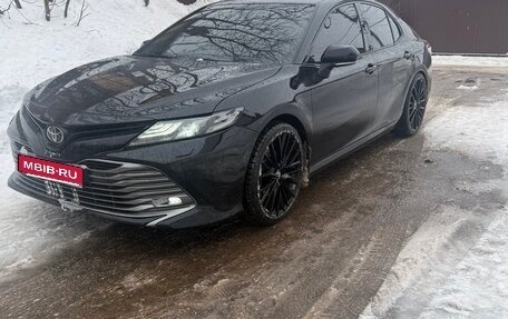 Toyota Camry, 2020 год, 2 700 000 рублей, 1 фотография