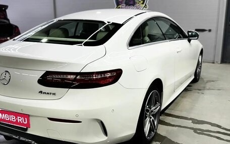 Mercedes-Benz E-Класс, 2019 год, 4 100 000 рублей, 4 фотография