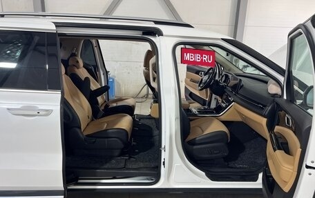 KIA Carnival, 2021 год, 4 100 000 рублей, 15 фотография