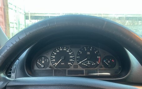 BMW 3 серия, 2002 год, 590 000 рублей, 15 фотография