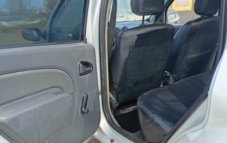 Renault Logan I, 2006 год, 179 000 рублей, 7 фотография