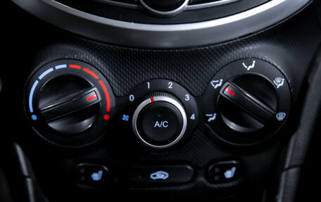 Hyundai Solaris II рестайлинг, 2011 год, 690 000 рублей, 21 фотография