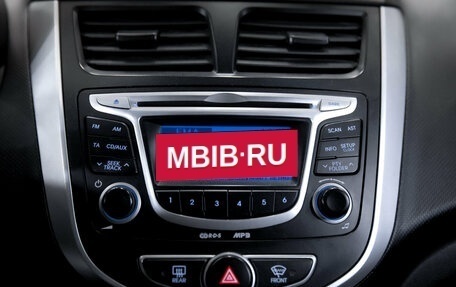 Hyundai Solaris II рестайлинг, 2011 год, 690 000 рублей, 20 фотография