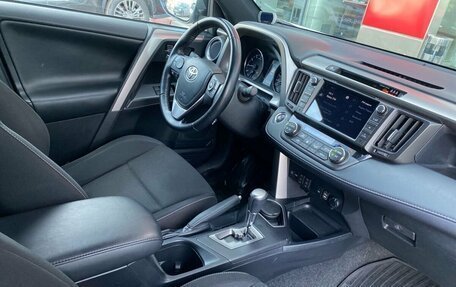 Toyota RAV4, 2019 год, 2 490 000 рублей, 13 фотография