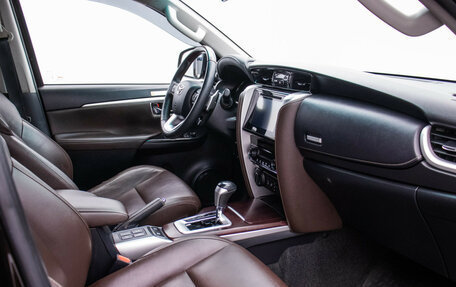 Toyota Fortuner II, 2018 год, 4 120 000 рублей, 9 фотография