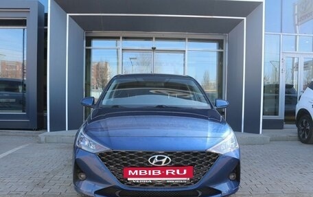 Hyundai Solaris II рестайлинг, 2021 год, 1 890 000 рублей, 2 фотография