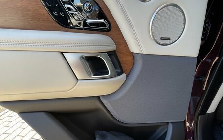 Land Rover Range Rover IV рестайлинг, 2018 год, 8 800 000 рублей, 16 фотография