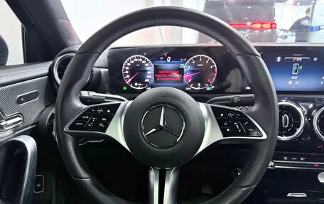 Mercedes-Benz A-Класс, 2023 год, 1 639 777 рублей, 10 фотография