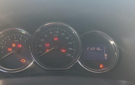 Renault Logan II, 2016 год, 530 000 рублей, 5 фотография