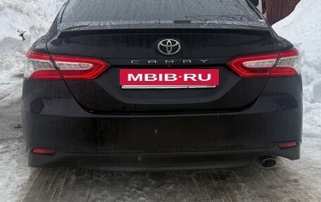 Toyota Camry, 2020 год, 2 700 000 рублей, 4 фотография